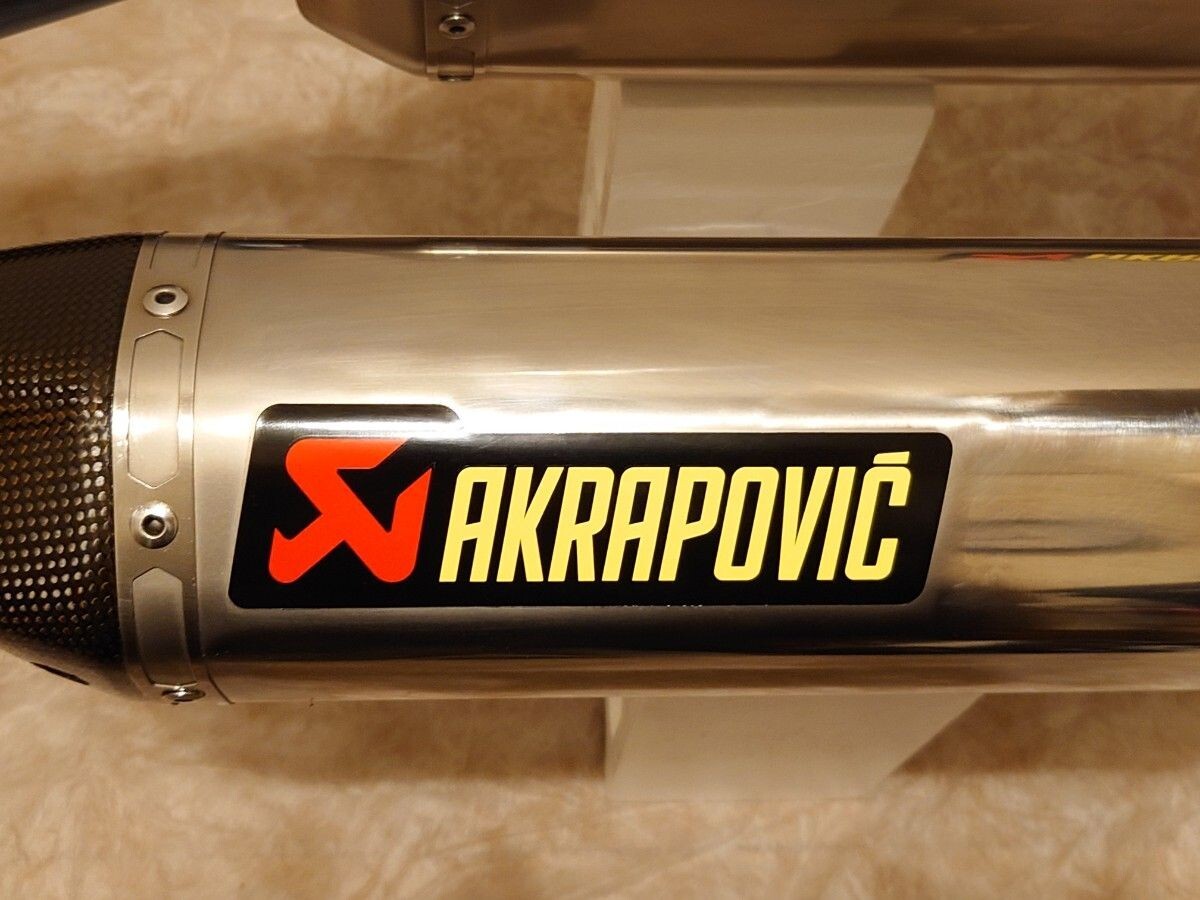 AKRAPOVIC Slip-on Titanium Muffler Silencer for Yamaha YZF-R1 2009-2014
