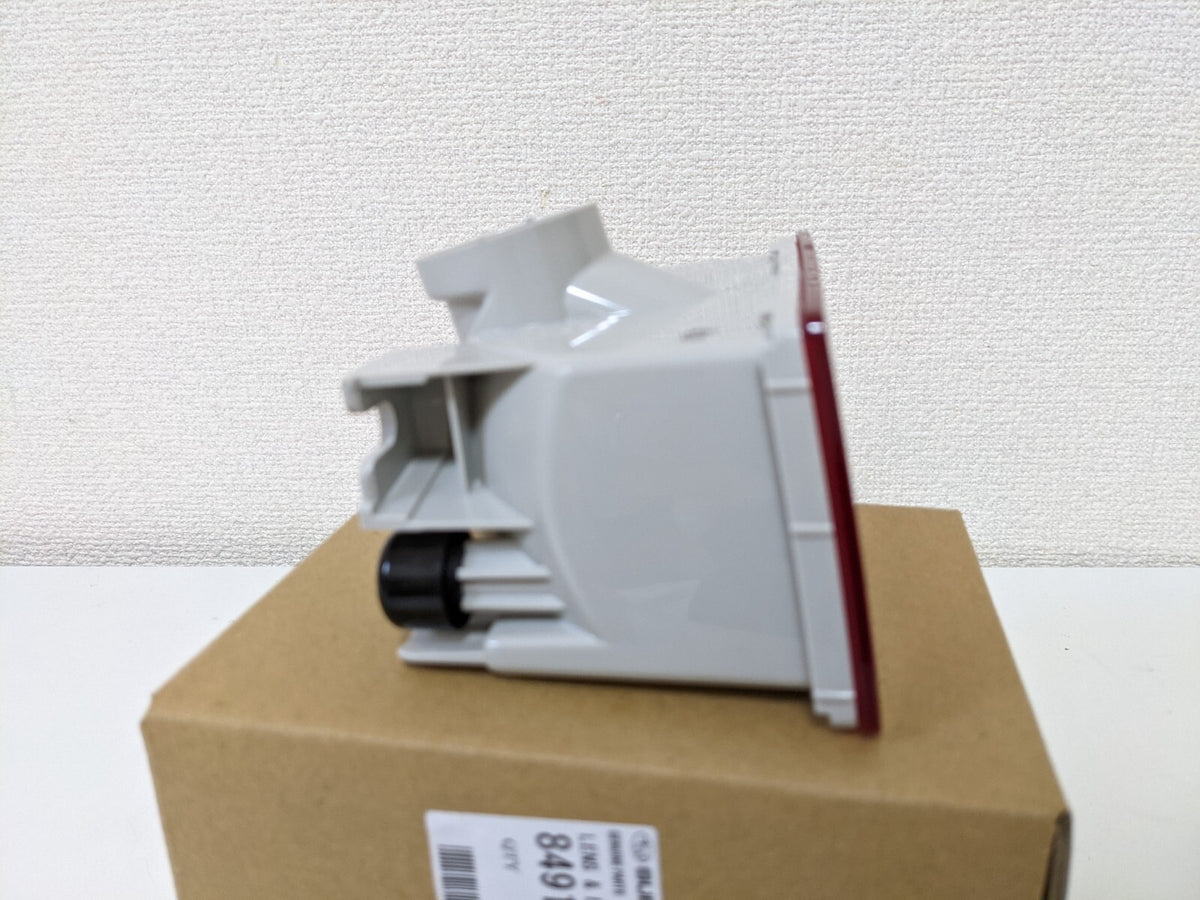 84913FG420 SUBARU LENS&BODY COMPL GENUINE