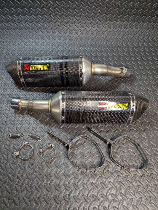 Akrapovic Slip-On Exhaust for Kawasaki Ninja 1000 2BL-ZXT00W