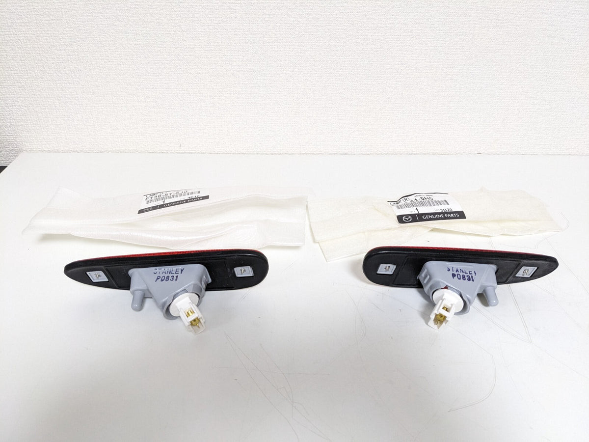 F138-51-5H0 / F138-51-5J0 Genuine Mazda OEM RX-7 FD3S Rear Side Marker Set