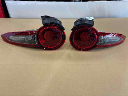 Mazda Genuine Miata MX-5 ND Roadster Tail Light RH LH Set STANLEY W2740 Used
