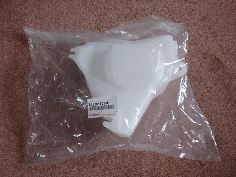 Genuine LAND CRUISER BJ60 FJ62 HJ61 FJ60 HJ60 Windshield Washer Tank F/S Toyota