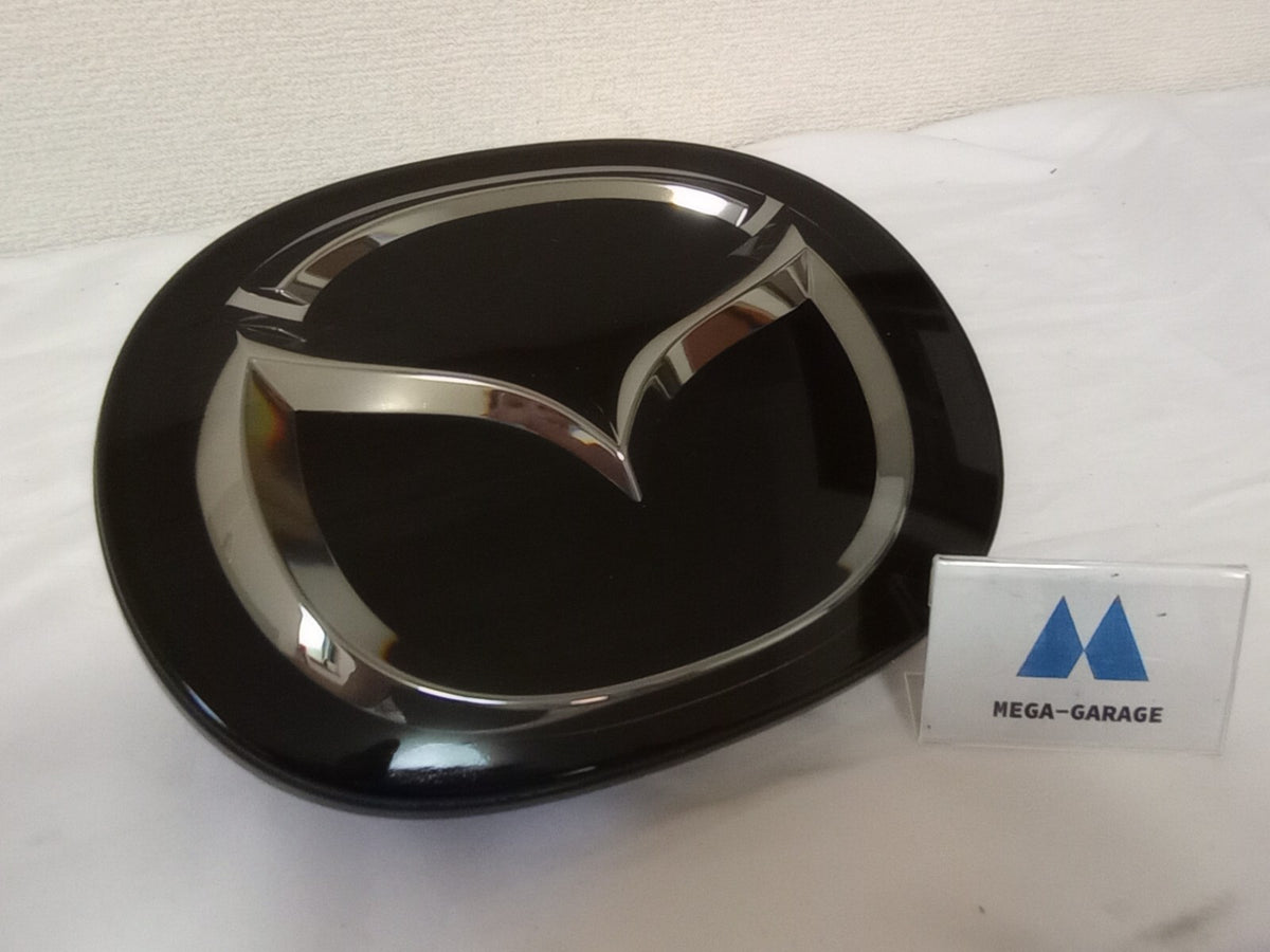 Mazda CX-9/2016-2020 CX-5 Front Mascot Grille TK79-51-730 Emblem