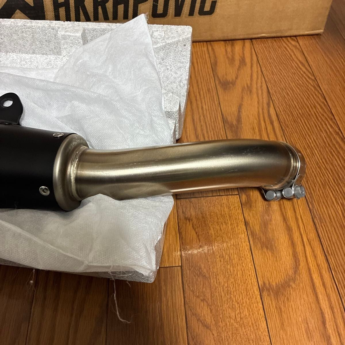 AKRAPOVIC Slip-On Muffler for Husqvarna VITPILEN 401 SVARTPILEN 250 401 125