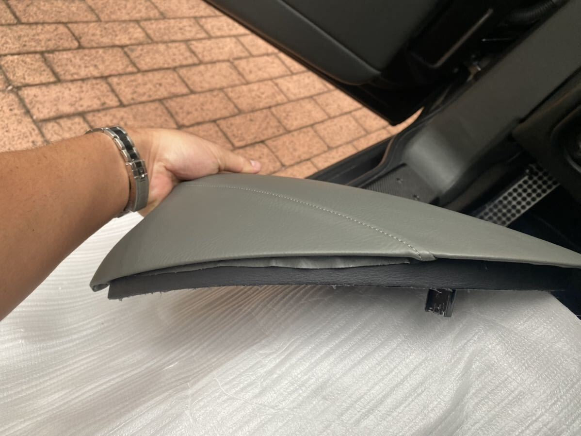 Aston Martin DB9 V8 Vantage Gauge Hood Black Leather