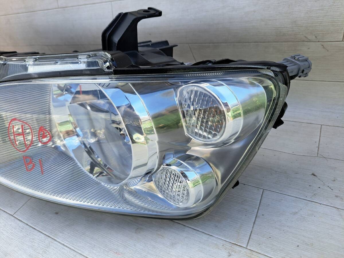 Nissan Stagea NM35 M35 2001-2004 HID Xenon Headlight KOITO 100-63636
