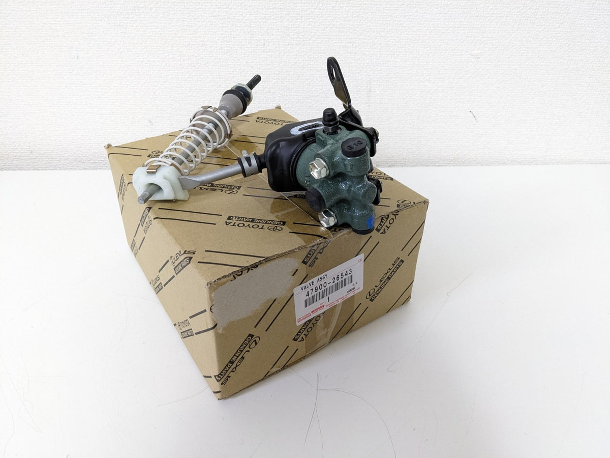 TOYOTA OEM Load Sensing Valve ASSY &amp; Spring for Hiace 47900-26543