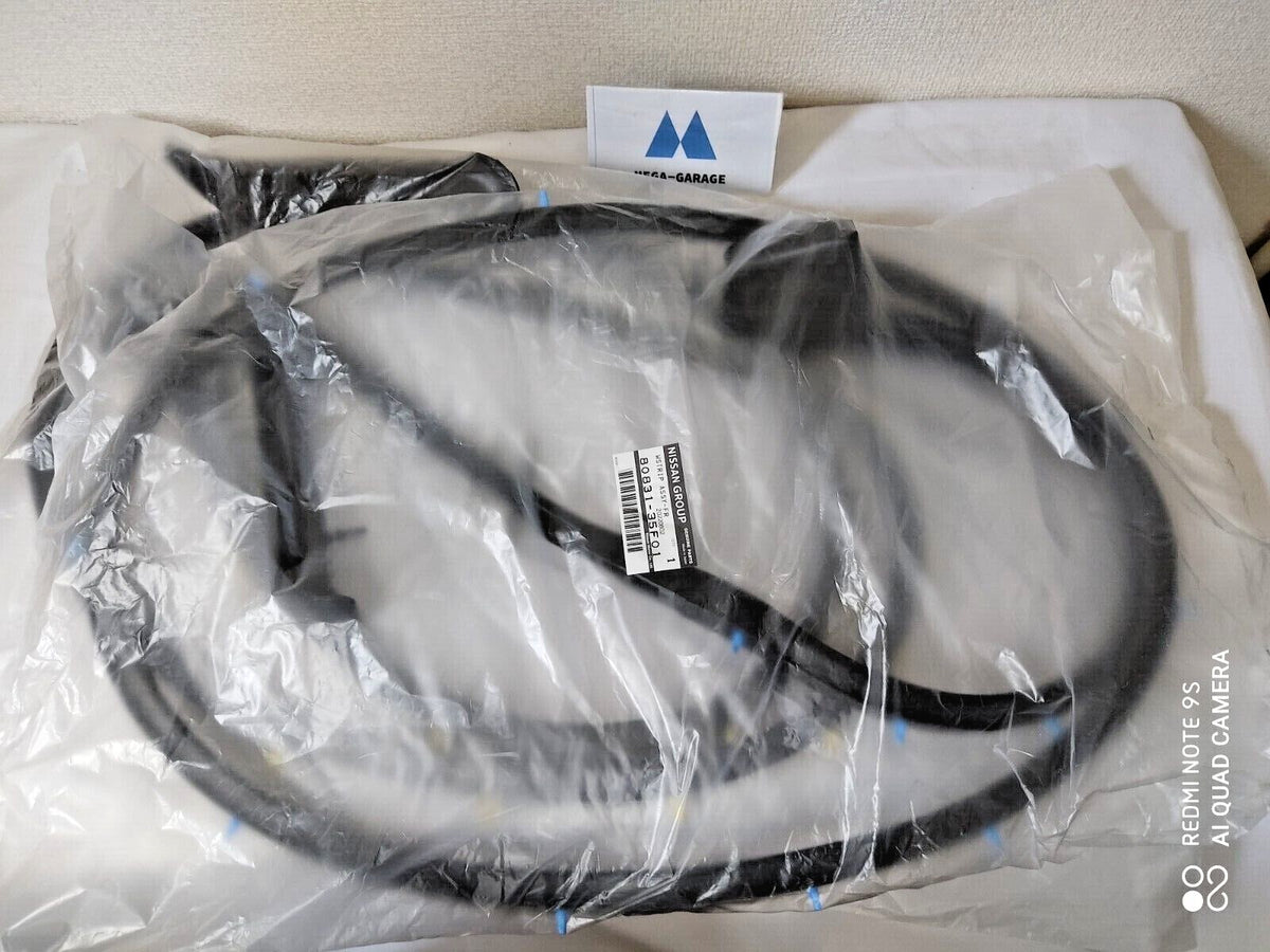 80831-35F01 80830-35F01 NISSAN INFINITI 180SX Silvia Weather Strip Front Door