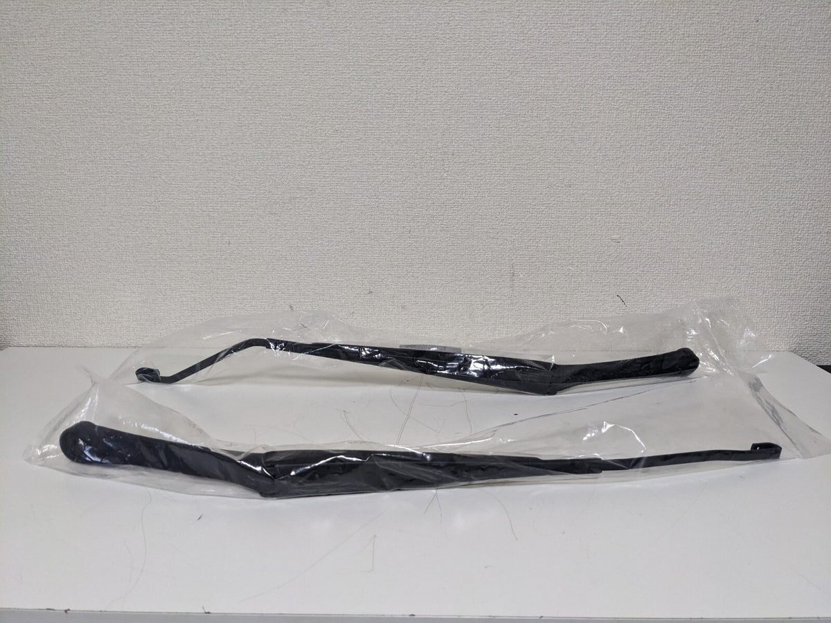 SUBARU GENUINE OEM IMPREZA 97-00 GC8 WRX Front Glass Windshield Wiper Arm Set