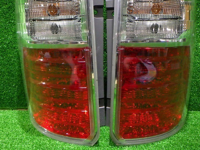 Toyota Noah Voxy ZRR70 ZRR75 Tail Light Rear Lamp Set Ichikoh 28-198 JDM
