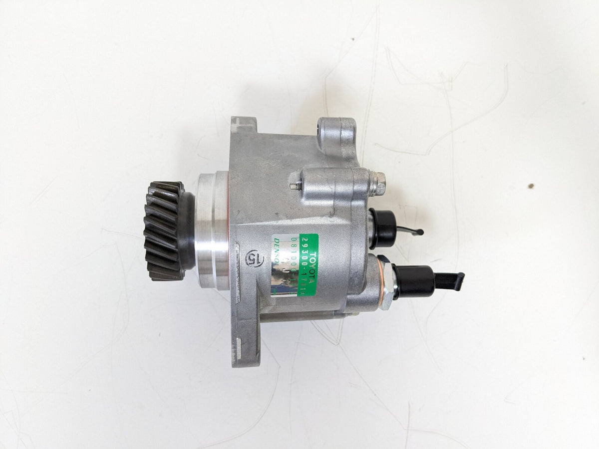 Toyota Lexus Genuine OEM LAND CRUISER / Prado Vacuum Pump ASSY 29300-17010