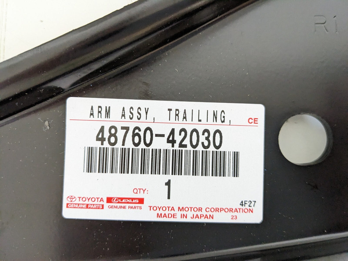 Genuine TOYOTA RAV4 2013-2018 Rear Trailing Arm Assy Right & Left Set OEM