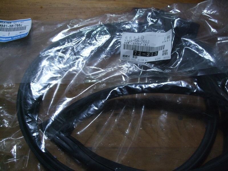 NA01-58-760J / NA01-59-760J Genuine Mazda MX-5 ROADSTER Weather Strip OEM