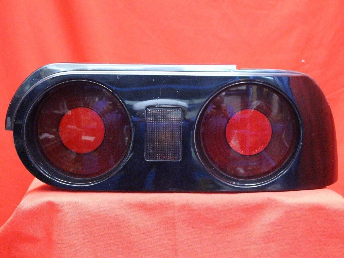 Nissan Skyline R32 2Dr Coupe Genuine Tail Light Right IKI 7262 R-787