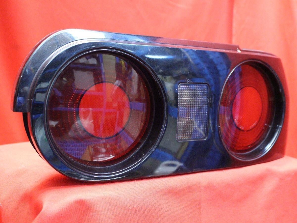 Nissan Skyline R32 2Dr Coupe Genuine Tail Light Right IKI 7262 R-787