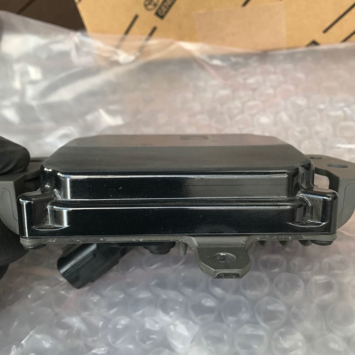 Toyota OEM Genuine Cruise Control Radar Wave Radar 88210-33120