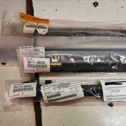 Genuine Lexus RX400H RX330 RX350 Weatherstrip Front Door Glass Inner L+R OEM