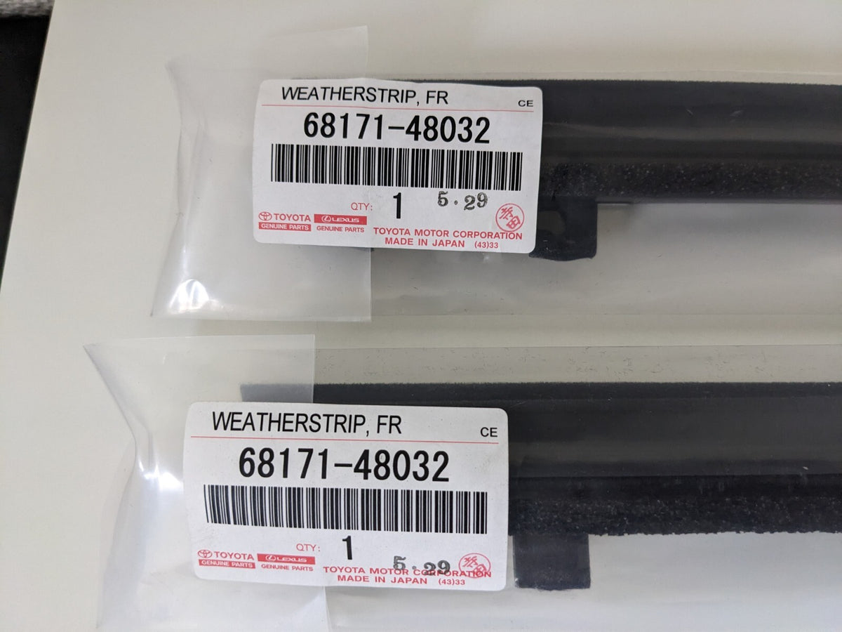 Genuine Lexus RX400H RX330 RX350 Weatherstrip Front Door Glass Inner L+R OEM