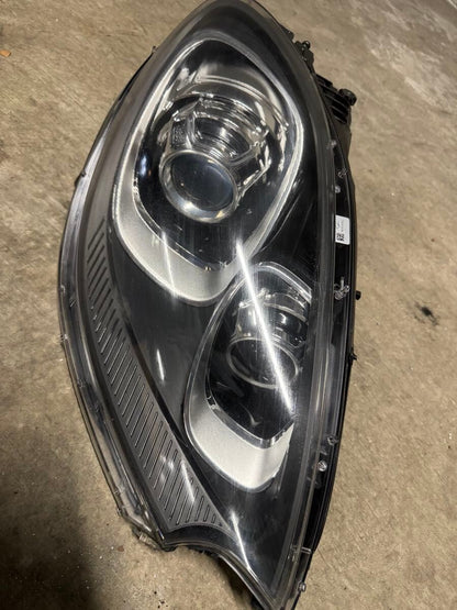 Porsche Macan Early Model Right Headlight PDLS 95B.941.032.CG
