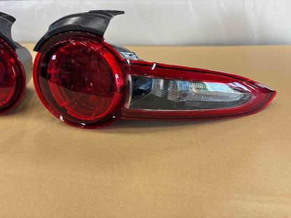 Mazda Genuine Miata MX-5 ND Roadster Tail Light RH LH Set STANLEY W2740 Used