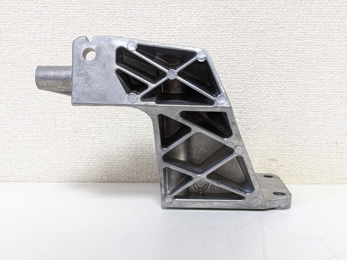 NISSAN Genuine G37 3.7 V6 Front Mount Bracket Driver Side 11233-JK50A