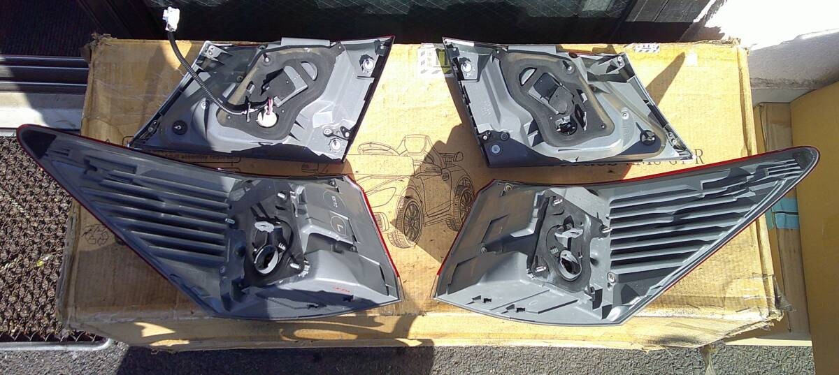 Toyota Crown Athlete AWS210 GRS210 Tail Lights LED Rear Lamps 2012-2015 JDM OEM