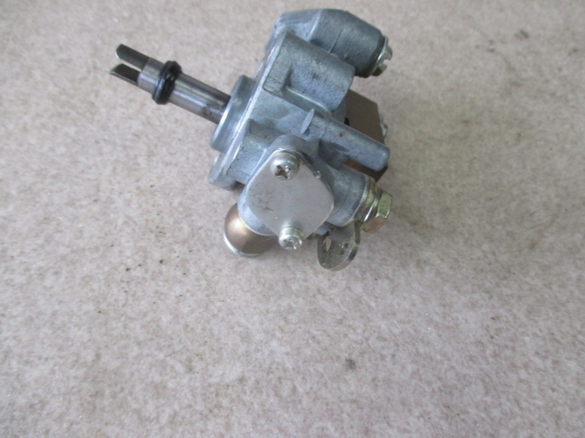 Kawasaki Z1 900 Super Four / Z2 750RS 1972-1973 Chain Oiler Tank Pump OEM