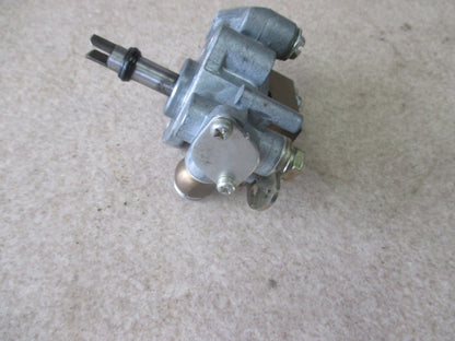 Kawasaki Z1 900 Super Four / Z2 750RS 1972-1973 Chain Oiler Tank Pump OEM