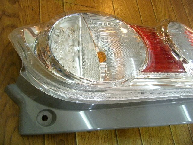 Toyota Passo KGC30 NGC30 KGC35 2010-2016 Tail Light Lamp Right Koito 220-51004