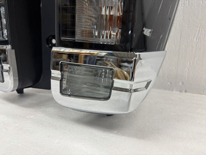 Toyota Voxy Noah Esquire ZRR80 ZWR80 2014–2017 Tail Light Lamp JDM OEM Genuine