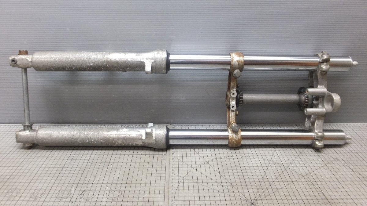 Yamaha TZR250 1KT Front Fork 39mm Stem Triple Tree Top Bridge Axle Shaft