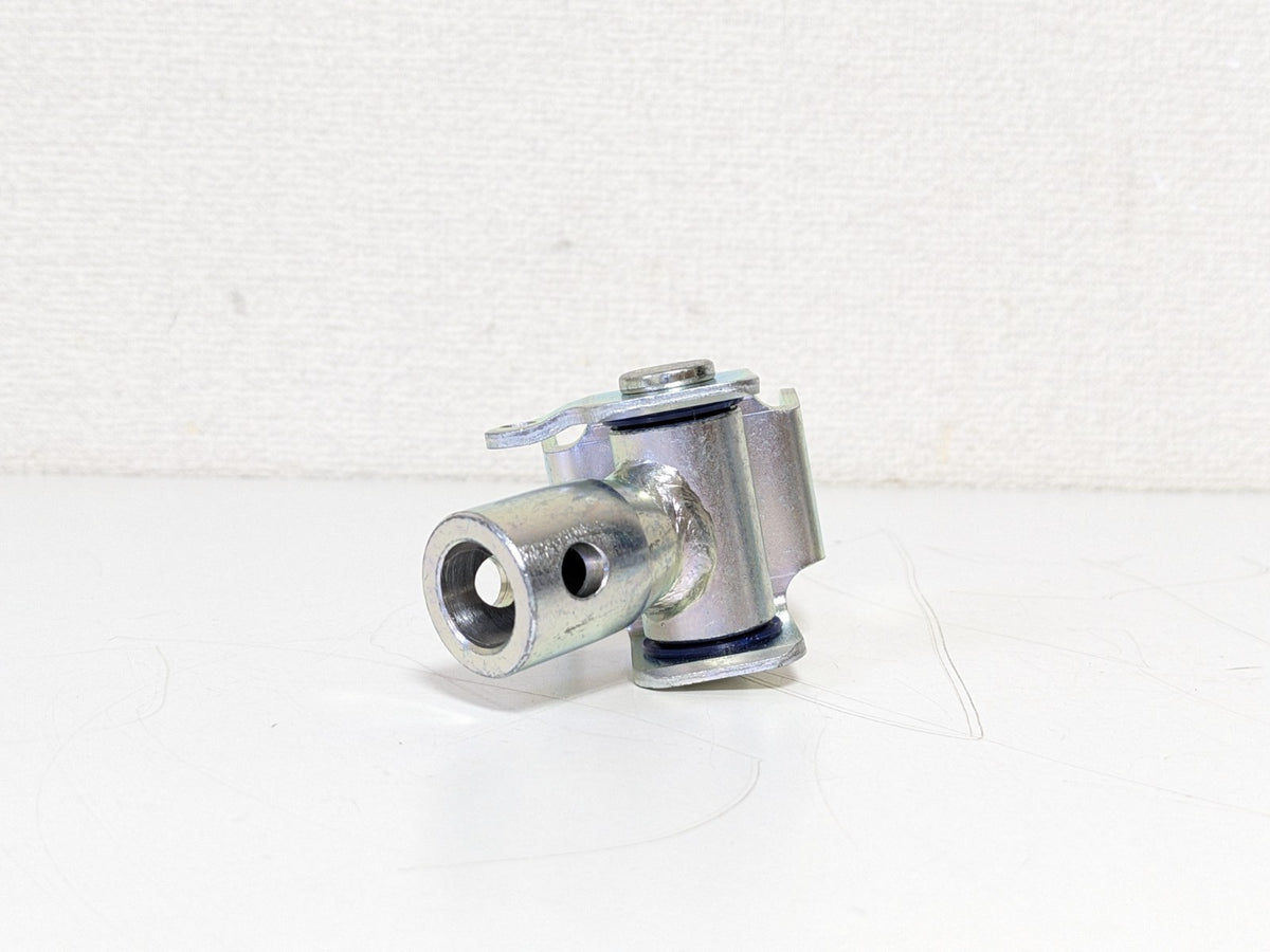 SUBARU GENUINE OEM IMPREZA LEGACY 1996 SHIFTER BUSHING LINKAGE JOINT 35047AC010