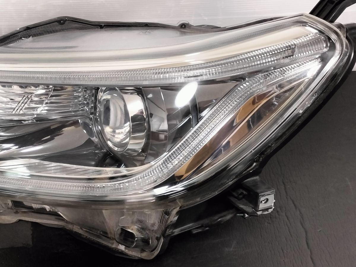 Toyota Mark X GRX130 130 Mid-term Late HID Xenon Headlight KOITO 22-358 OEM JDM