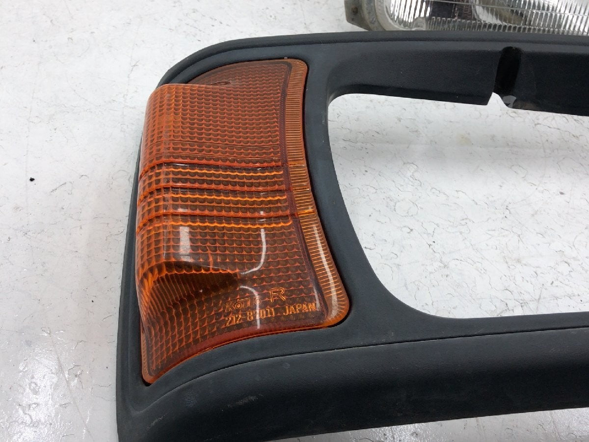 Mitsubishi Minicab U42T Headlight and Cover Trim blinker turn signal