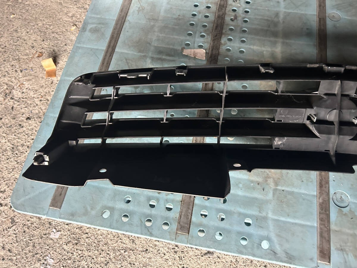 Nissan Skyline V35 Infiniti G35 Grille JDM OEM Genuine