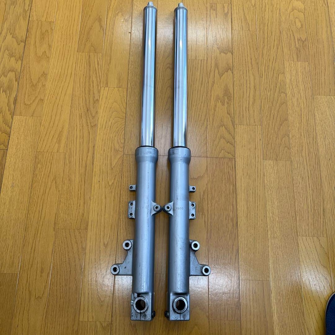Kawasaki GPZ900R Front Fork