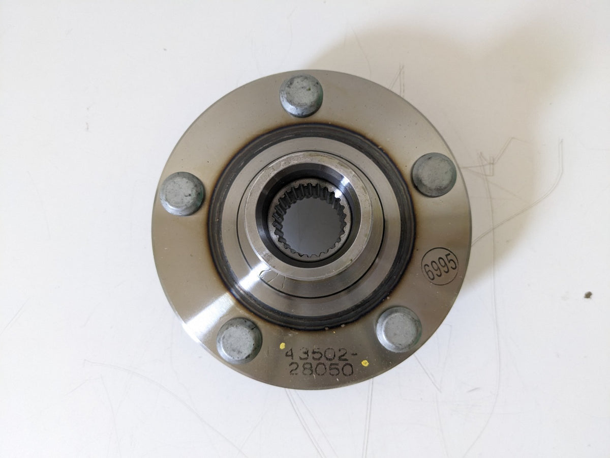 TOYOTA GENUINE PREVIA TCR20 FRONT AXLE HUB & BEARING OEM 43502-28050 90369-43007