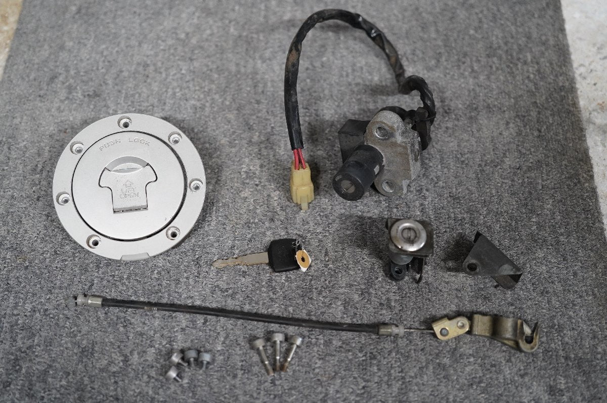 Honda CB1300 Super Four CB1300SF SC40 1998-2002 Ignition Switch Main Key Set OEM