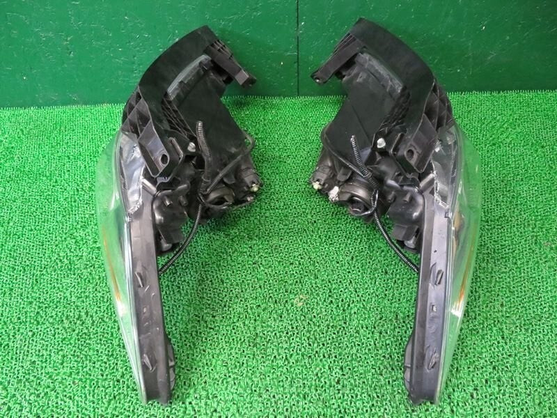 Honda Stream RN6 RN7 RN8 Late model Headlight Halogen KOITO 100-22653 OEM JDM