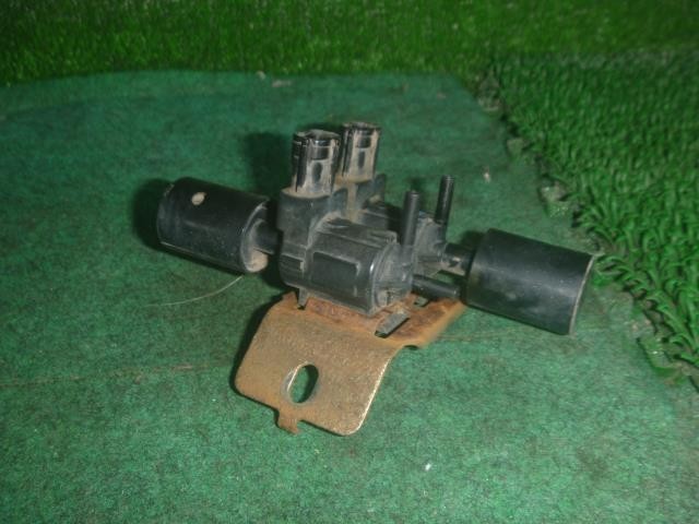 Mitsubishi Minicab U42T 1991-1999 Vacuum Switching Solenoid Valve Genuine OEM