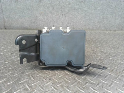 Suzuki Swift CBA-ZC32S ABS Actuator 56100-72LS4