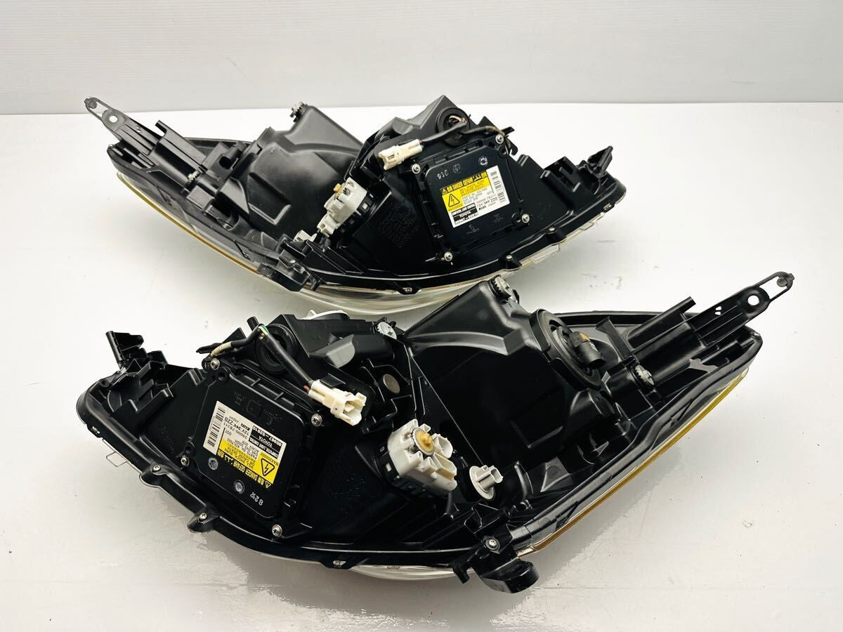 Toyota ISIS ZGM10W ANM10W ANM15W ZNM10W ZGM15W HID Headlight KOITO 44-69 JDM OEM