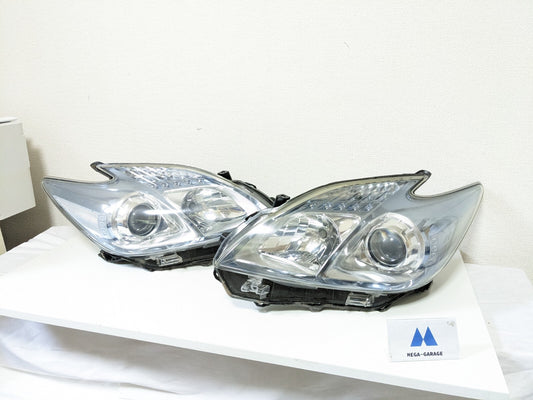 Toyota ZVW30 30 series Prius Left and Right Headlights KOITO 47-29