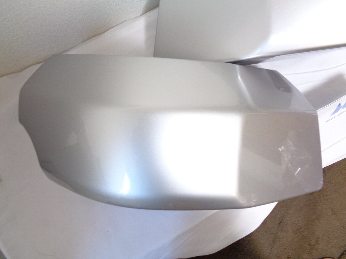 GENUINE OEM TOYOTA 07-14 FJ CRUISER PASSENGER REAR BUMPER CORNER PAD 52462-35021