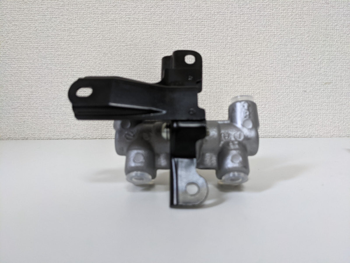 46210-SR3-013 Honda Genuine Brake Portioning Dual Valve 92-95 Civic Integra OEM