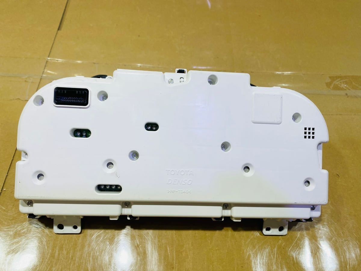 Toyota Crown Majesta URS206 2009–2013 Speedometer Gauge Cluster 83800-30S20 OEM