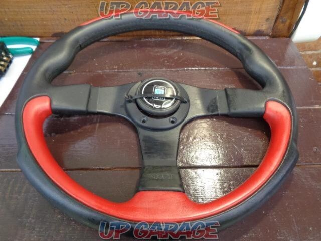NARDI LEADER Black and Red Leather/Black Spoke 35cm Steering Wheel