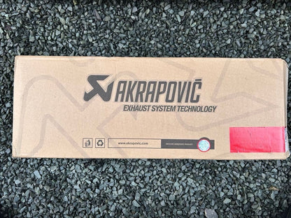 AKRAPOVIC Slip-on Titanium Muffler for Yamaha MT-10 17-20 RN50J