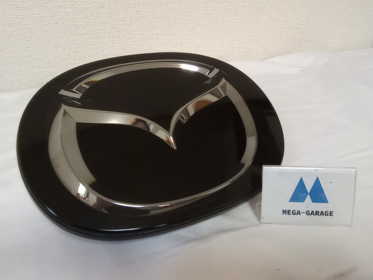 Mazda CX-9/2016-2020 CX-5 Front Mascot Grille TK79-51-730 Emblem