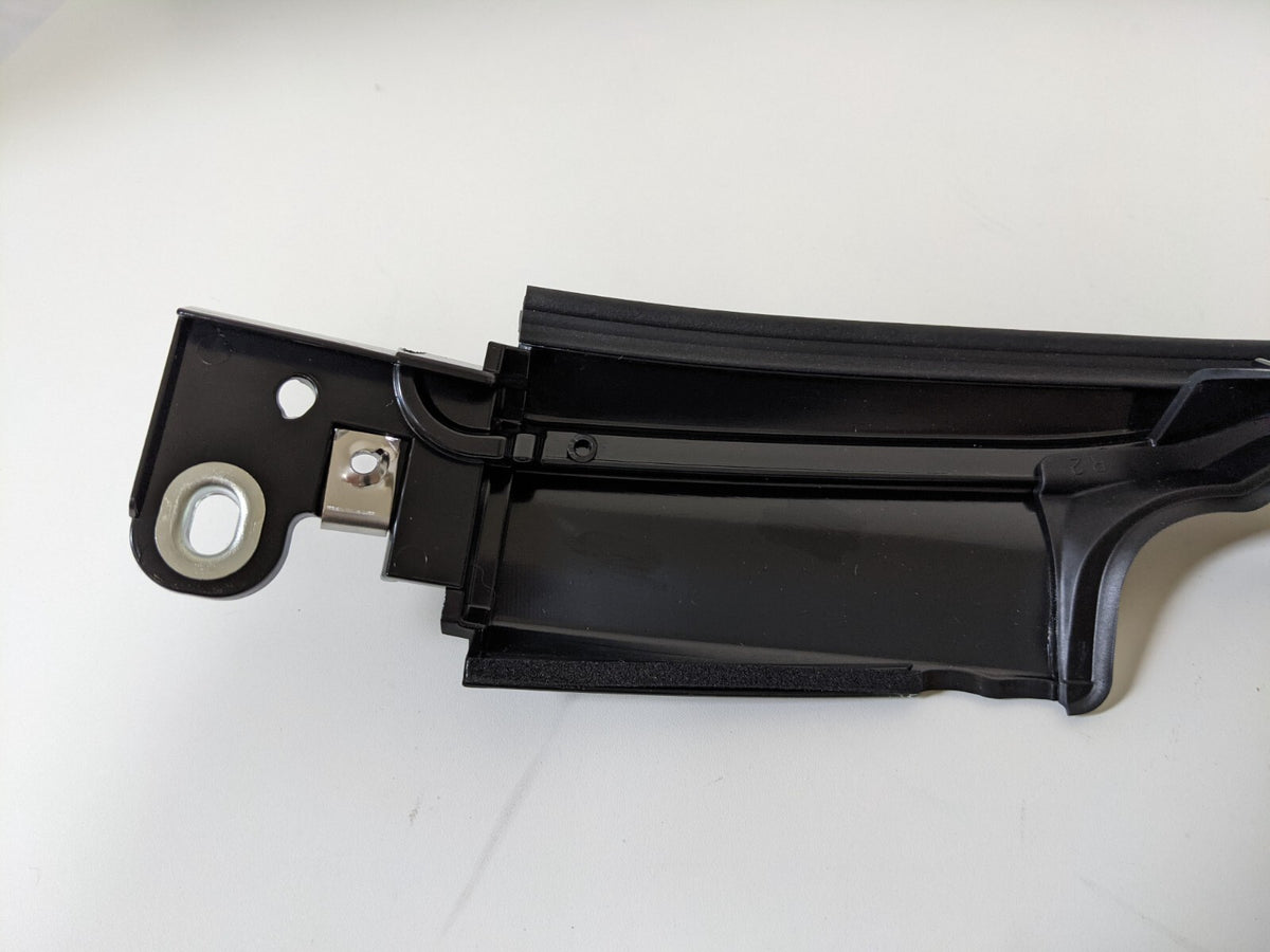 Honda 02-06 CR-V LH RH Front Windshield Side Molding Garnish Pillar Trim Genuine